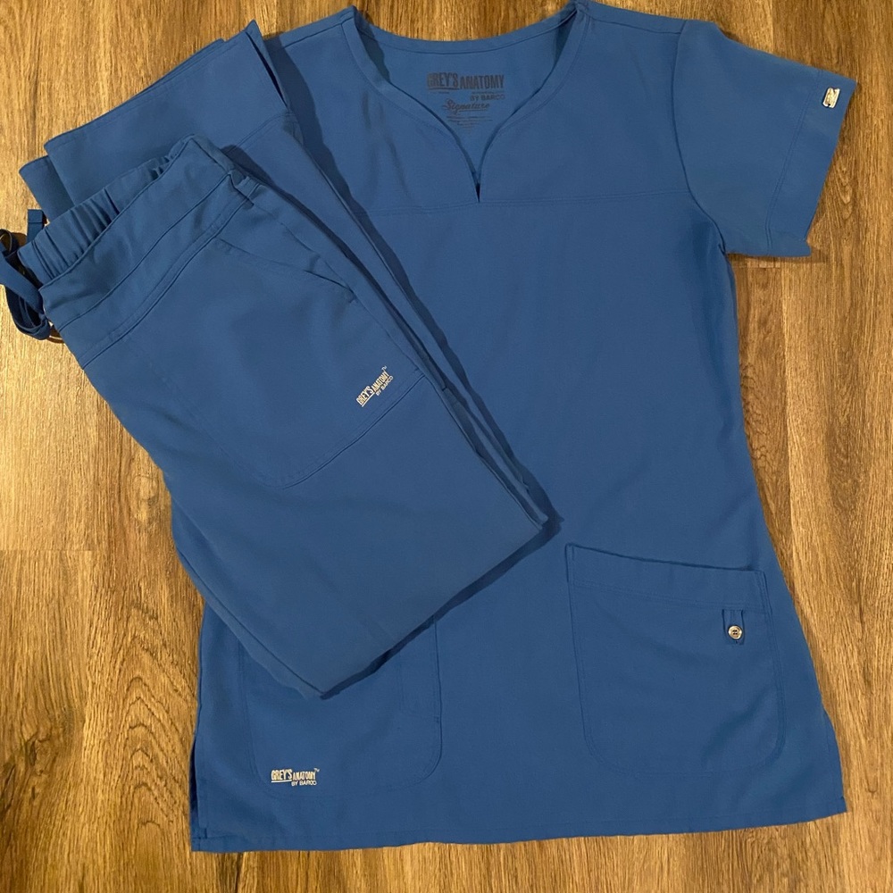 GREYS ANATOMY SCRUB SET